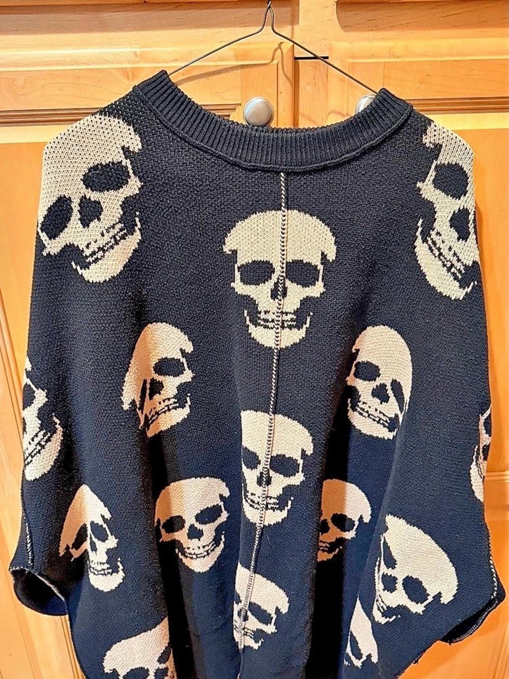 NWOT Dressed in LaLa  Bad to the Bone Skull Print Sweater in Black & Tan Size L/